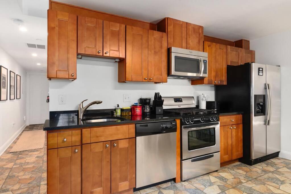 Upscale 2Br Apartment With Patio Waszyngton Zewnętrze zdjęcie